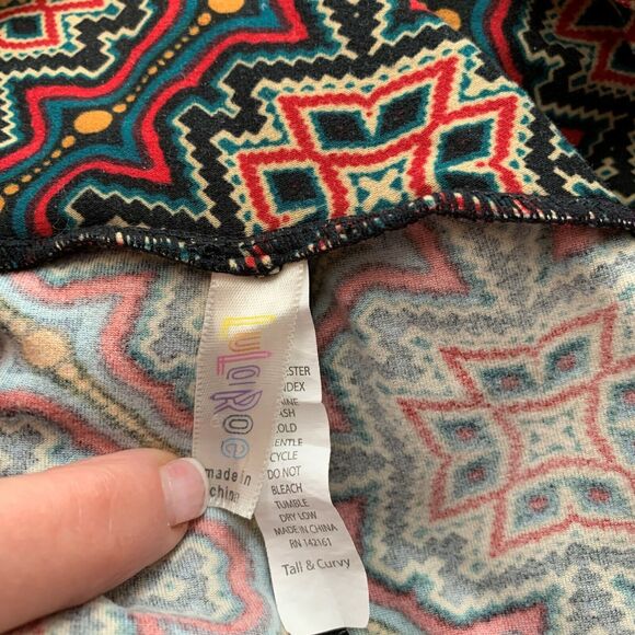 LulaRoe Leggings Tall Curvy TC Medallion Teal Burgundy Gold Excellent! - Picture 4 of 4